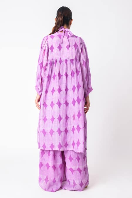 Shop JAYATI GOENKA Purple Chanderi Silk V-neck, Collared Printed Jacket Pant Set at Aza Fashions Shop_JAYATI GOENKA_Purple Chanderi Silk V-neck, Collared Printed Jacket Pant Set _at_Aza_Fashions