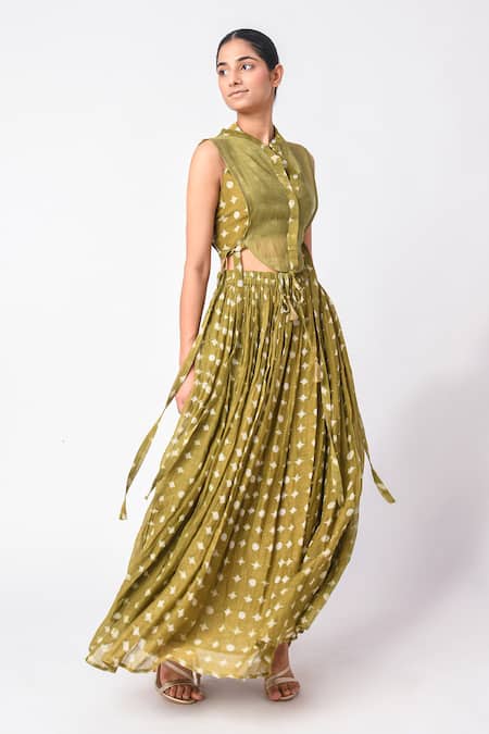 JAYATI GOENKA_Green Chanderi Silk Embroidery Round Neck, High Printed Skirt Set With Overlay _at_Aza_Fashions
