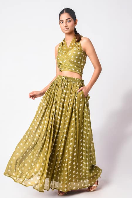 Buy_JAYATI GOENKA_Green Chanderi Silk Halter Neck Printed Wrap Top Skirt Set 