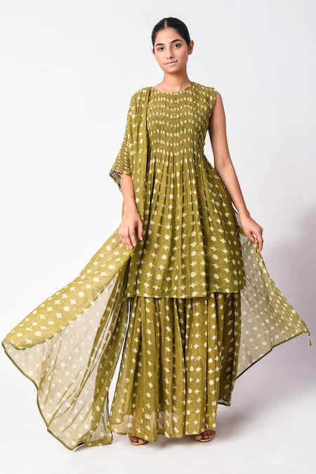 JAYATI GOENKA Green Chanderi Silk Round Neck Printed Kurta Skirt Set Online at Aza Fashions JAYATI GOENKA_Green Chanderi Silk Round Neck Printed Kurta Skirt Set _Online_at_Aza_Fashions