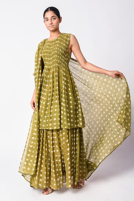 Buy JAYATI GOENKA Green Chanderi Silk Round Neck Printed Kurta Skirt Set Online at Aza Fashions Buy_JAYATI GOENKA_Green Chanderi Silk Round Neck Printed Kurta Skirt Set _Online_at_Aza_Fashions