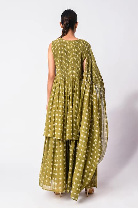 Shop JAYATI GOENKA Green Chanderi Silk Round Neck Printed Kurta Skirt Set Online at Aza Fashions Shop_JAYATI GOENKA_Green Chanderi Silk Round Neck Printed Kurta Skirt Set _Online_at_Aza_Fashions