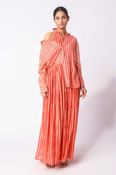 JAYATI GOENKA_Red Chanderi Silk Cowl Neck Linear Print Kurta Skirt Set _Online_at_Aza_Fashions