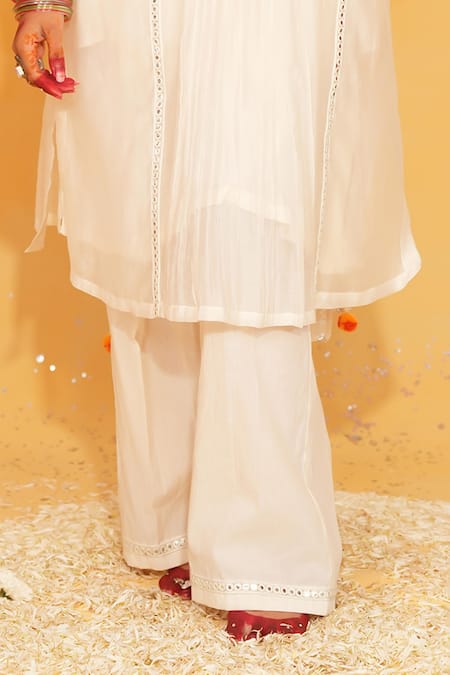 Buy Jyoti Bansal Embroidered Kurta Set Online at Aza Fashions Buy_Jyoti Bansal_Embroidered Kurta Set _Online_at_Aza_Fashions