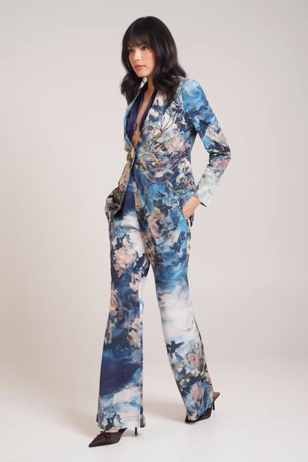 Advait_Nuri Printed Blazer Set _Online_at_Aza_Fashions