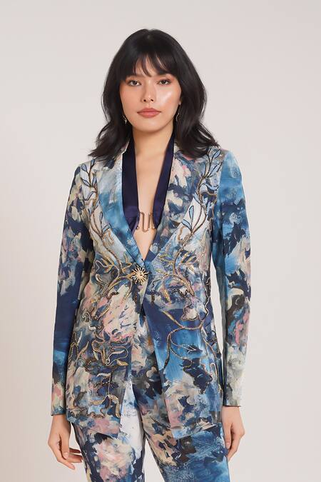 Advait_Nuri Printed Blazer Set _at_Aza_Fashions