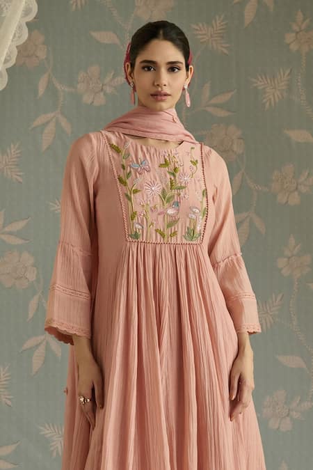 Kritika Dawar_Sairah Thread Work A-Line Kurta With Pant _Online_at_Aza_Fashions