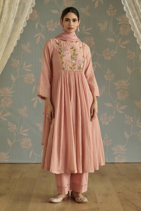 Buy_Kritika Dawar_Sairah Thread Work A-Line Kurta With Pant _Online_at_Aza_Fashions