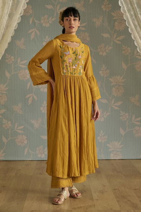 Buy_Kritika Dawar_Yellow Chanderi, Cotton Embroidery, Lace Round Sairah Thread Kurta With Pant _Online_at_Aza_Fashions