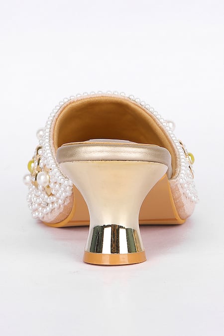 Fuchsia by aashaka mehta_Off White Pearls, Beads, Gemstones, Sequins, Embroidery Mojari Heels _Online_at_Aza_Fashions