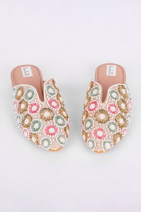 Fuchsia by aashaka mehta Crystal Work Mojaris 