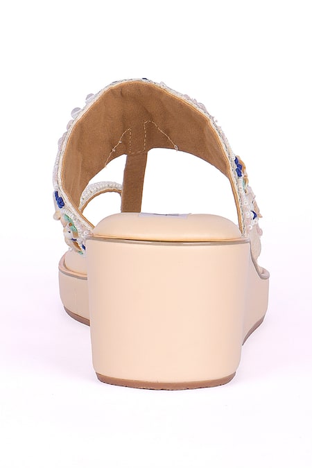 Buy_Fuchsia by aashaka mehta_Cream Embroidery, Beads Morocco Kolhapuri Wedges _Online_at_Aza_Fashions