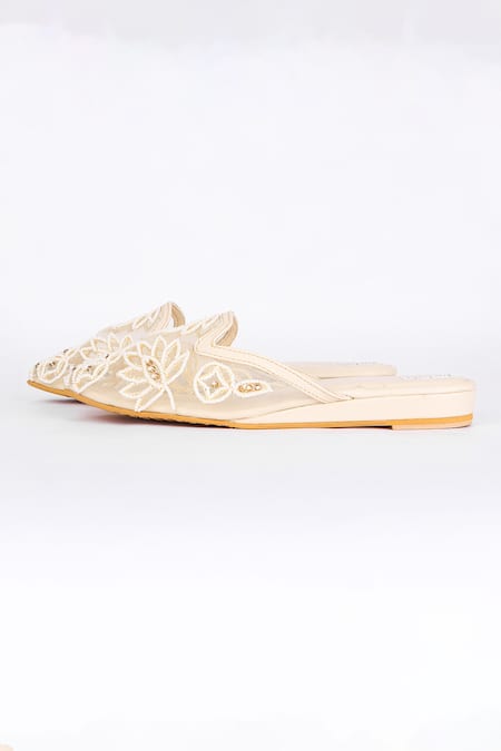 Buy_Fuchsia by aashaka mehta_Off White Lotus Embroidered Mojaris _Online_at_Aza_Fashions