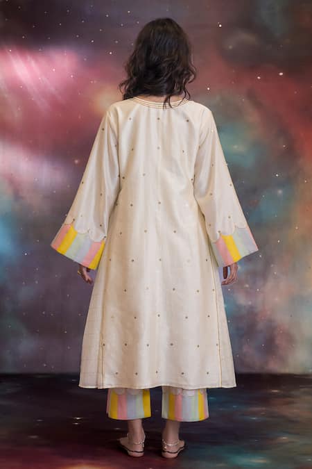 Kacha Tanka Ikra Embroidered Kurta Set 