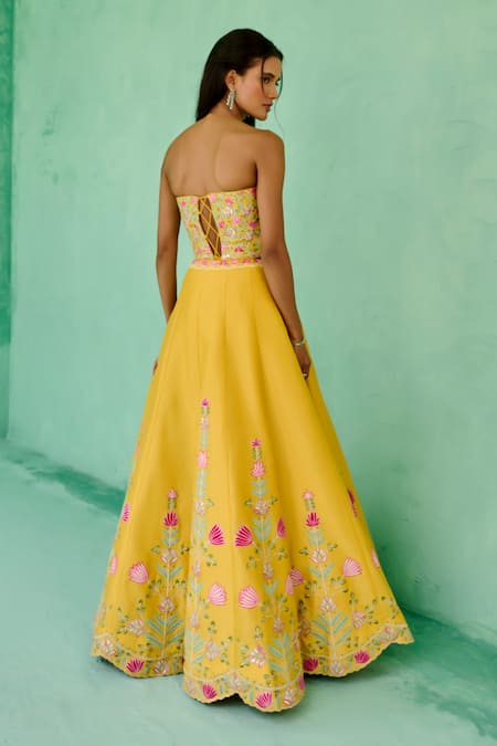 Chamee And Palak Falak Floral Pattern Lehenga Set