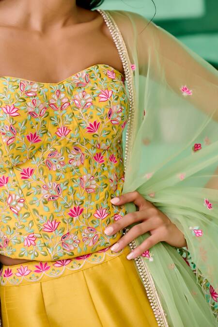 Buy_Chamee And Palak_Yellow Dupion, Silk, Net Embroidery Sweetheart Falak Floral Pattern Lehenga Set 