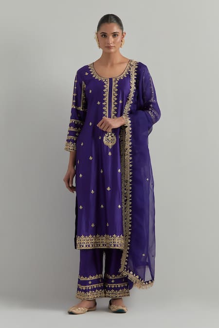 Ikshita Choudhary Purple Chanderi, Organza Embroidery Round Neck Floral Kurta Set 