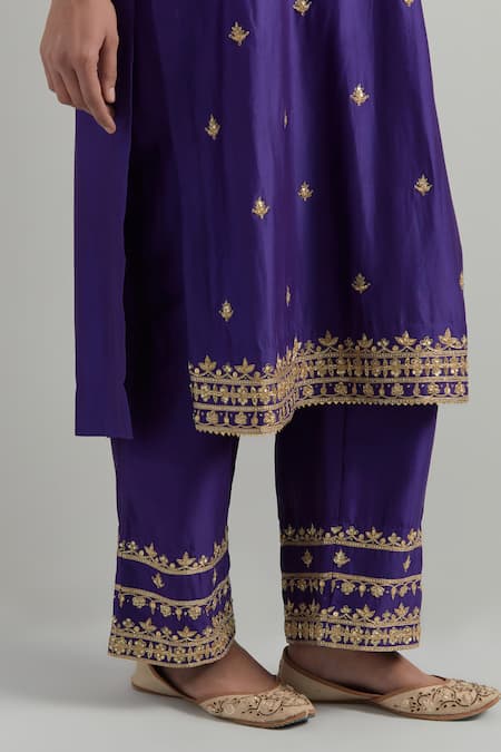 Shop_Ikshita Choudhary_Purple Chanderi, Organza Embroidery Round Neck Floral Kurta Set 