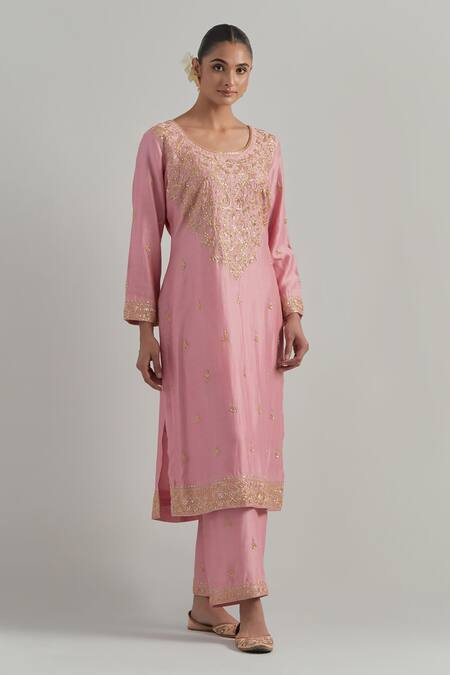 Buy_Ikshita Choudhary_Pink Chanderi, Organza Embroidery Round Neck Kurta Set _Online_at_Aza_Fashions