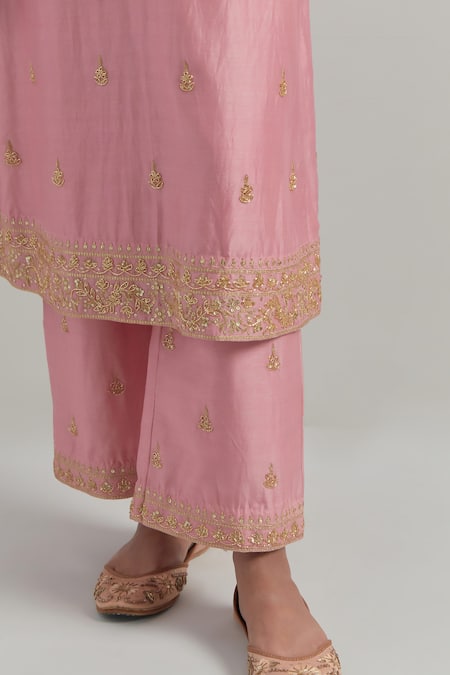 Shop_Ikshita Choudhary_Pink Chanderi, Organza Embroidery Round Neck Kurta Set _Online_at_Aza_Fashions