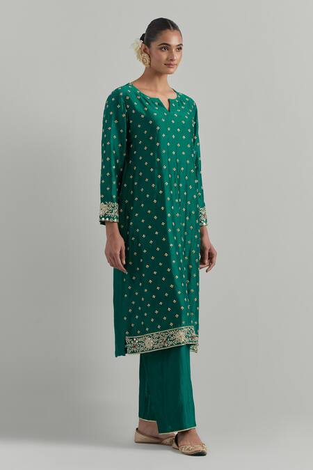 Shop_Ikshita Choudhary_Green Chanderi, Net Embroidery Split V-neck Kurta Set _Online_at_Aza_Fashions