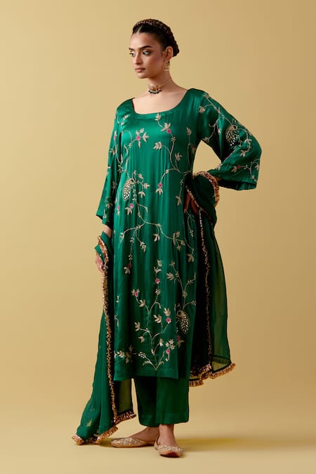Ikshita Choudhary Green Satin, Silk, Organza Embroidery Square Neck Hand Kurta Set