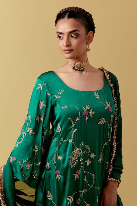 Shop_Ikshita Choudhary_Green Satin, Silk, Organza Embroidery Square Neck Hand Kurta Set _Online_at_Aza_Fashions