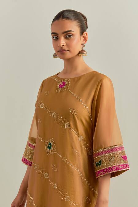 Buy_Ikshita Choudhary_Mustard Organza, Muslin Embroidery Round Neck Kurta Set 