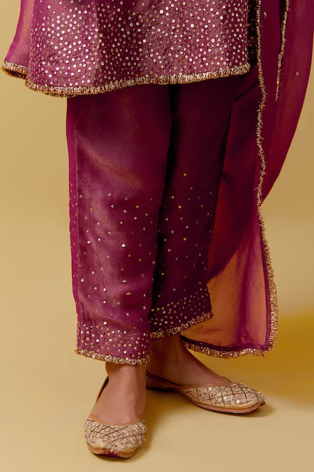 Buy_Ikshita Choudhary_Magenta Organza Embroidery, Sequins V-neck Kurta Set _Online_at_Aza_Fashions