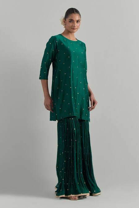 Ikshita Choudhary_Green Chanderi, Organza Embroidery Round Neck Kurta And Gharara Set _at_Aza_Fashions