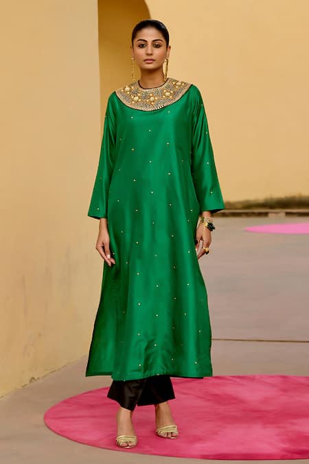 Swati Vijaivargie Embroidered Yoke Kurta Set 