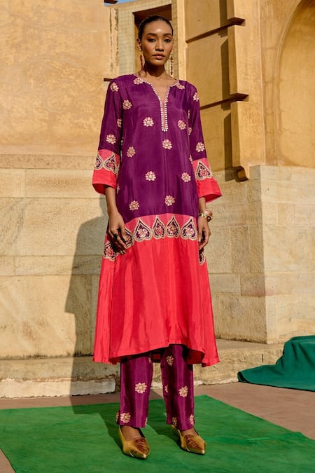 Swati Vijaivargie Floral Butti Pattern Kurta Set 