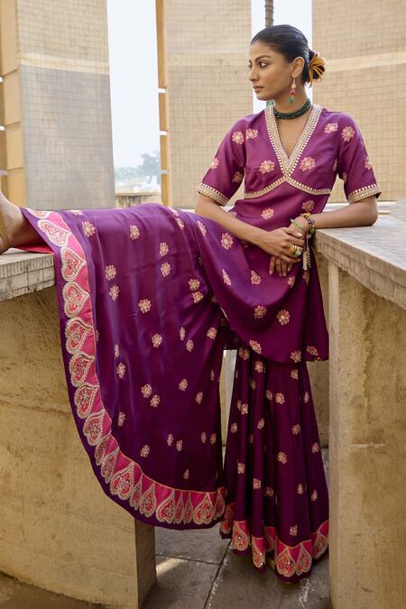 Swati Vijaivargie_Purple Silk Embroidery V-neck Floral Butti Pattern Kurta Set _Online_at_Aza_Fashions