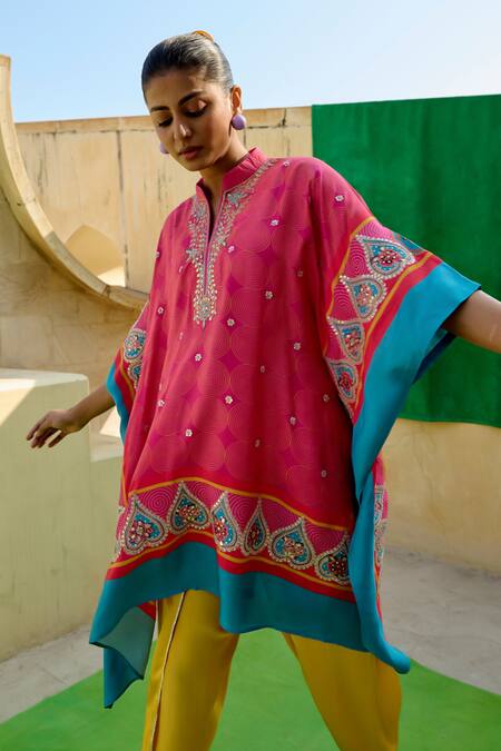 Buy_Swati Vijaivargie_Fuchsia Silk, Modal Embroidery Mandarin Spiral Pattern Poncho With Dhoti Pant _Online_at_Aza_Fashions