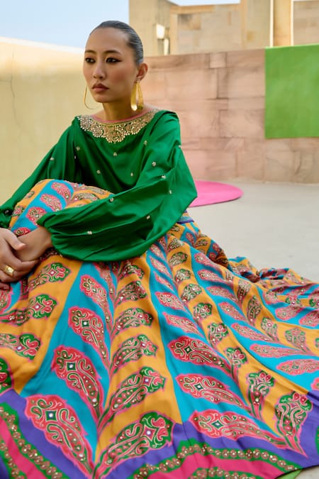Shop_Swati Vijaivargie_Emerald Green Silk Embroidery Round Neck Blouse With Color Block Lehenga _Online_at_Aza_Fashions