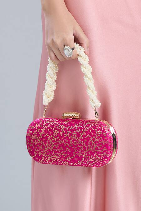 Buy_Nazaakat By Samara Singh_Pink Embroidery Printed Banarsi Silk Clutch 