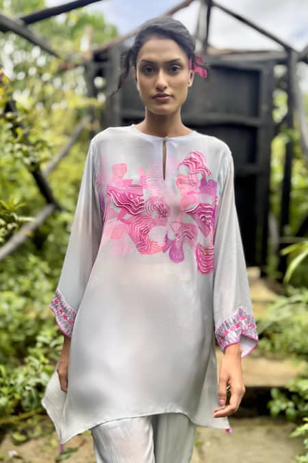 Basil Leaf Gray Crepe Embroidery, Piping Keyhole Neck Kurta And Pant Set Online at Aza Fashions Basil Leaf_Gray Crepe Embroidery, Piping Keyhole Neck Kurta And Pant Set _Online_at_Aza_Fashions