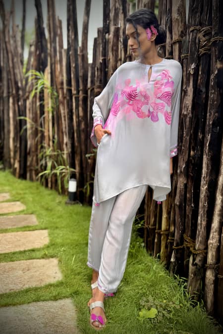 Shop Basil Leaf Gray Crepe Embroidery, Piping Keyhole Neck Kurta And Pant Set Online at Aza Fashions Shop_Basil Leaf_Gray Crepe Embroidery, Piping Keyhole Neck Kurta And Pant Set _Online_at_Aza_Fashions