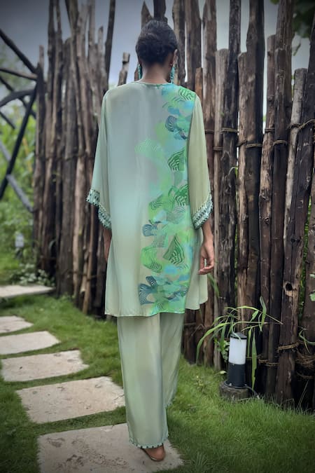 Basil Leaf Embroidered Kurta & Pant Set 