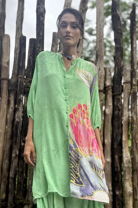 Basil Leaf_Mint Crepe Foil Printing Mandarin Collar Flower Kurta With Pant _Online_at_Aza_Fashions