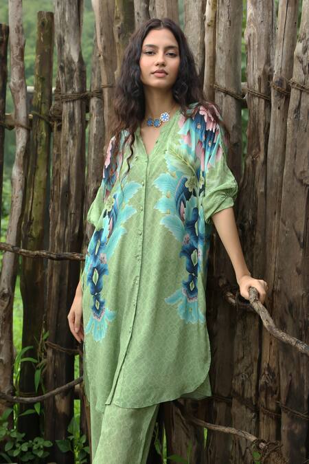 Buy_Basil Leaf_Mint Crepe V-neck Floral Print Kurta And Pant Set _Online_at_Aza_Fashions