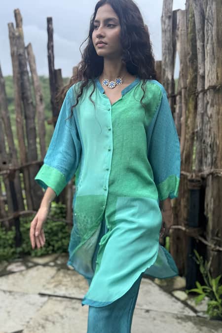 Shop_Basil Leaf_Blue Crepe Embroidery, Metallic Thread V-neck Scallop Print Kurta With Pant _Online_at_Aza_Fashions