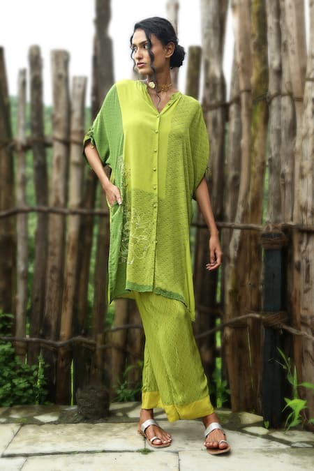 Buy_Basil Leaf_Olive Green Crepe Embroidery Split V-neck Printed Kurta With Pant _Online_at_Aza_Fashions