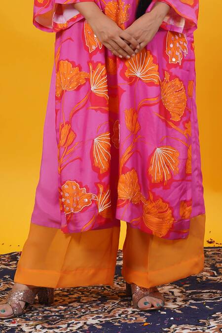 Saangi_Fuchsia Viscose, Muslin, Organza Foil Fuschia Pink Floral Kurta With Palazzo _Online_at_Aza_Fashions