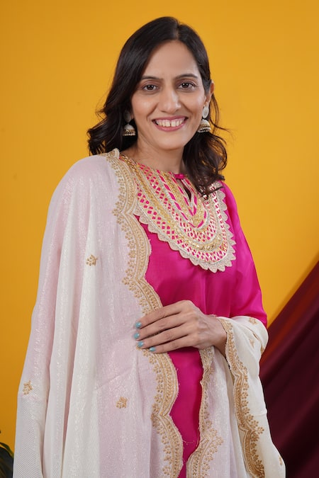 Buy_Saangi_Ivory Viscose, Silk Embroidery, Zari, Metallic Thread Rani Pink Short Kurta Set _Online_at_Aza_Fashions