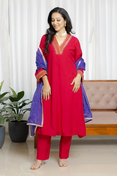 Saangi Magenta Pink Chanderi Kurta Set 