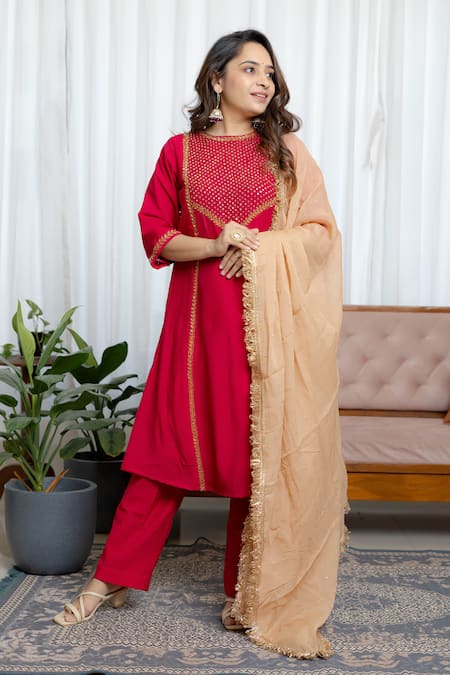 Saangi Riwaayat Deep Pink Kurta Set 