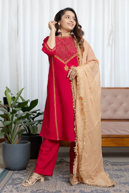 Saangi Riwaayat Deep Pink Kurta Set 