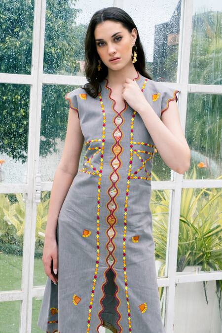 Buy_Shagun Nagi The Label_Gray Organza Embroidery Scallop Dress _Online_at_Aza_Fashions