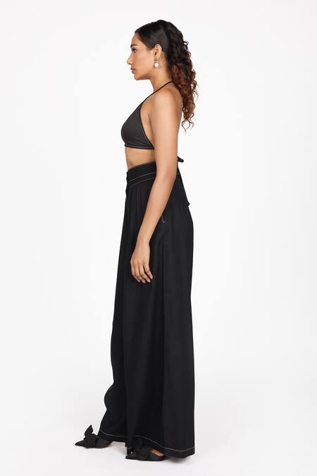 Dev And Viv_Black Lycra Plain Wide Legged Trouser _Online_at_Aza_Fashions
